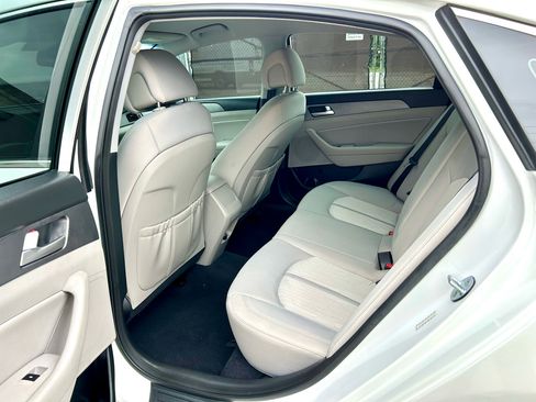 Used 2016 Hyundai Sonata SE image 13