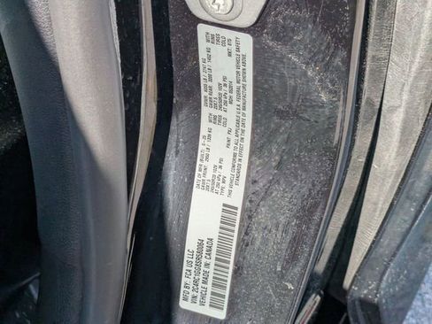 Used 2025 Chrysler Pacifica Limited FWD image 35