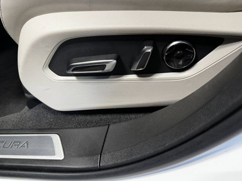 Certified 2025 Acura RDX SH-AWD w/ Technology Package image 36