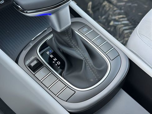 Used 2025 Hyundai Kona SEL image 14