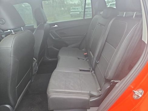 Used 2019 Volkswagen Tiguan SE image 11