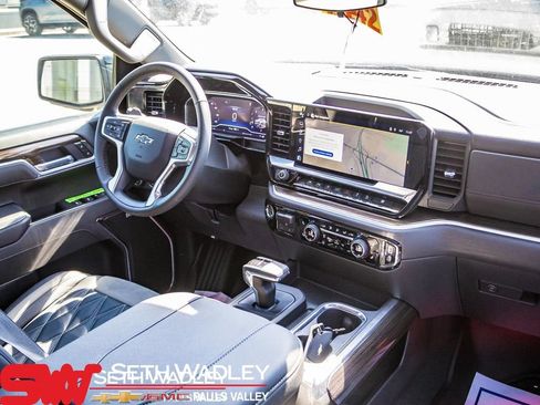 Used 2025 Chevrolet Silverado 1500 RST AWD/4WD image 27