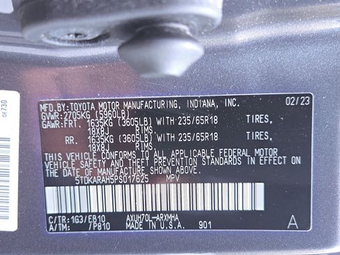 Certified 2023 Toyota Highlander XLE image 35