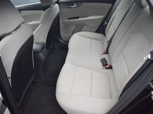 Used 2021 Kia Forte LXS FWD image 36