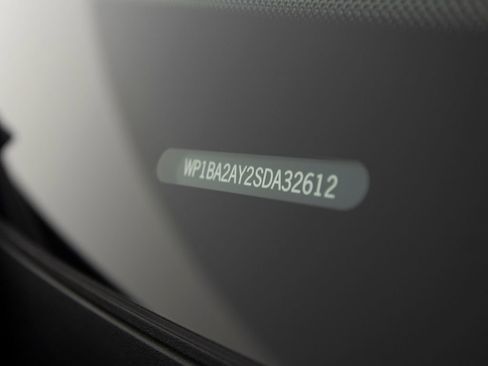 Certified 2025 Porsche Cayenne Coupe AWD/4WD image 42