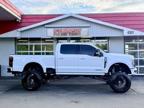 Used 2024 Ford F250 Lariat w/ Lariat Ultimate Package AWD/4WD image 2