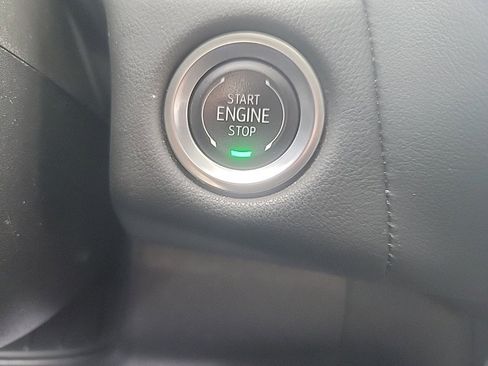 Used 2024 Chevrolet Suburban Z71 w/ Luxury Package image 14