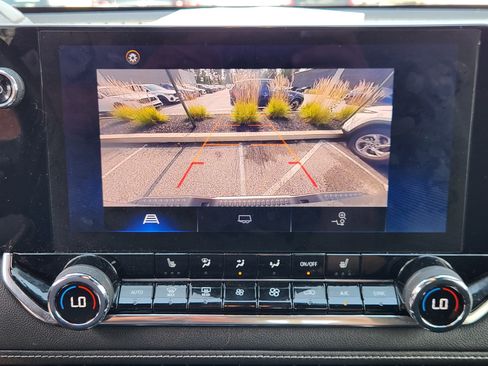 Used 2023 Chevrolet Colorado LT w/ LT Convenience Package II AWD/4WD image 14