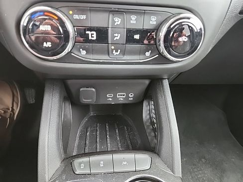 Certified 2022 Chevrolet TrailBlazer LT w/ Convenience Package FWD image 22