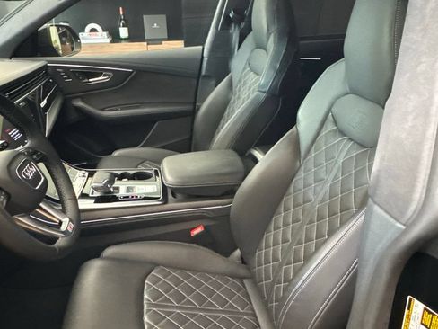 Used 2024 Audi SQ8 Prestige w/ Prestige Package AWD/4WD image 10