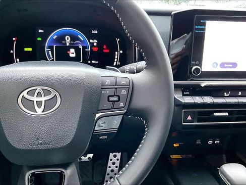 Certified 2026 Toyota Camry SE FWD image 25
