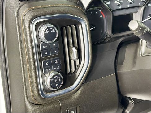 Used 2021 GMC Sierra 1500 AT4 image 10