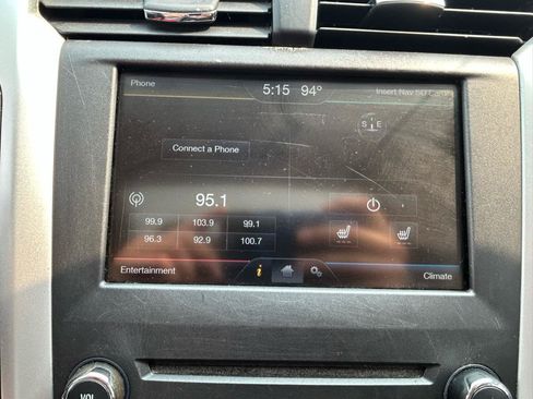 Used 2016 Ford Fusion SE FWD image 23