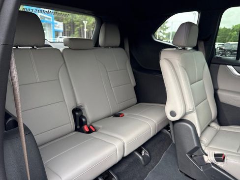 New 2025 GMC Acadia Elevation w/ Elevation Premium Package image 17