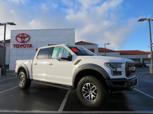 Used 2017 Ford F150 Raptor w/ Equipment Group 802A Luxury image 18