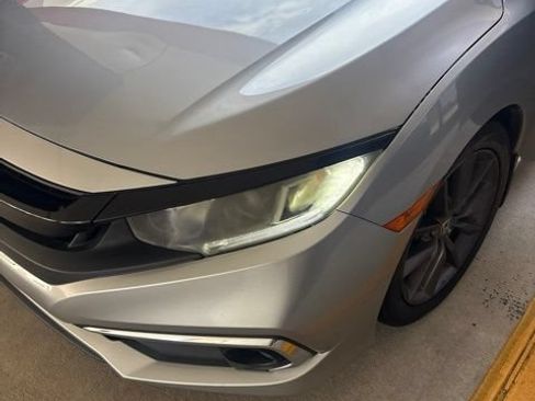 Used 2020 Honda Civic EX image 2