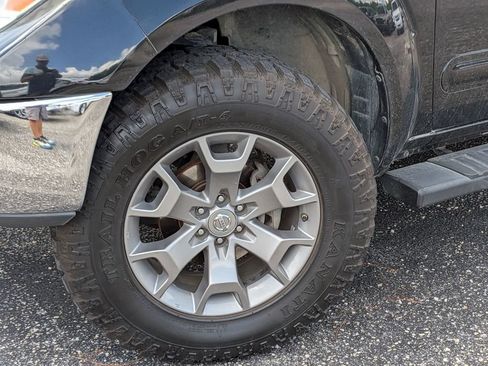 Used 2019 Nissan Frontier SL RWD image 9