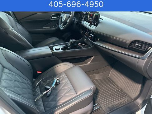 Used 2022 Nissan Rogue Platinum w/ Head-Up Display Package image 14