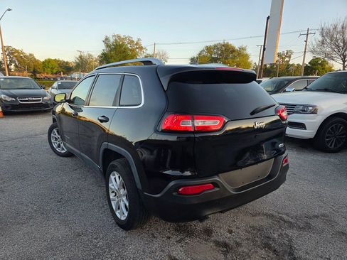 Used 2016 Jeep Cherokee Latitude FWD image 5
