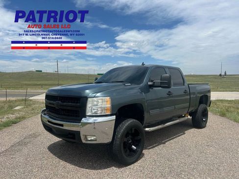 Used 2009 Chevrolet Silverado 2500 LT w/ Exterior Plus Package RWD image 1