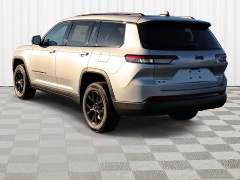 New 2025 Jeep Grand Cherokee L Altitude image 37