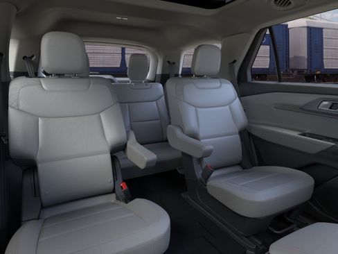 New 2026 Ford Explorer Active AWD/4WD image 11
