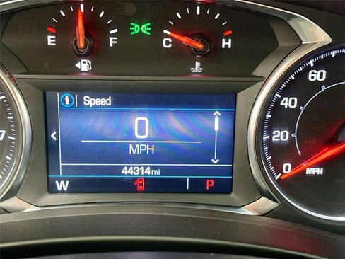 Used 2023 GMC Terrain SLE w/ Driver Convenience Package AWD/4WD image 3