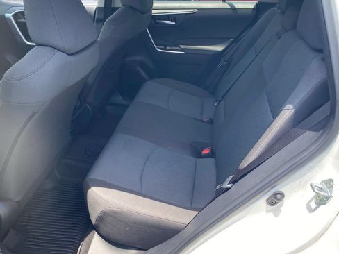 Used 2025 Toyota RAV4 XLE FWD image 8