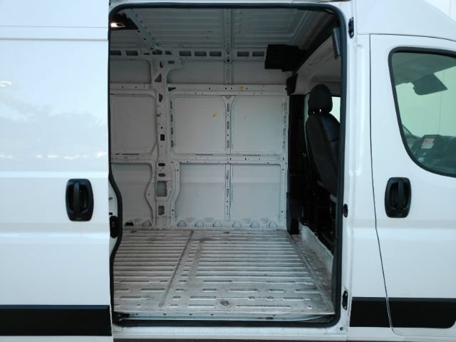 Used 2025 RAM ProMaster 2500 w/ Convenience Group FWD image 5