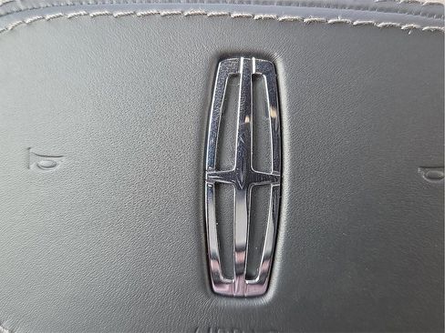 New 2025 Lincoln Navigator L Reserve w/ Jet Appearance Package image 17