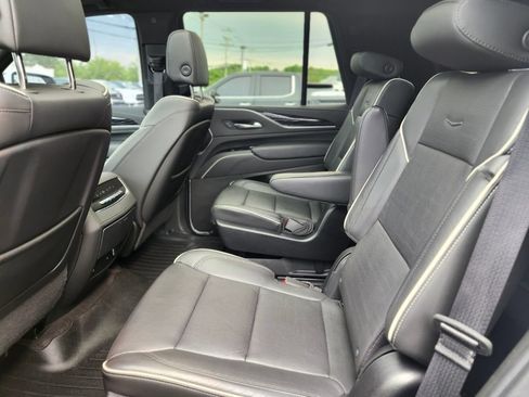 Used 2022 Cadillac Escalade Sport w/ Touring Package AWD/4WD image 14