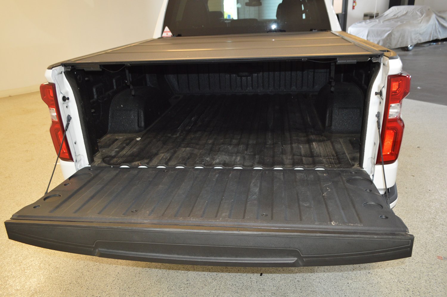 Used 2023 Chevrolet Silverado 1500 RST w/ Redline Edition AWD/4WD image 13