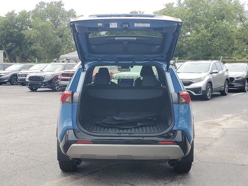 Used 2025 Toyota RAV4 XSE w/ Advanced Technology Package AWD/4WD image 9