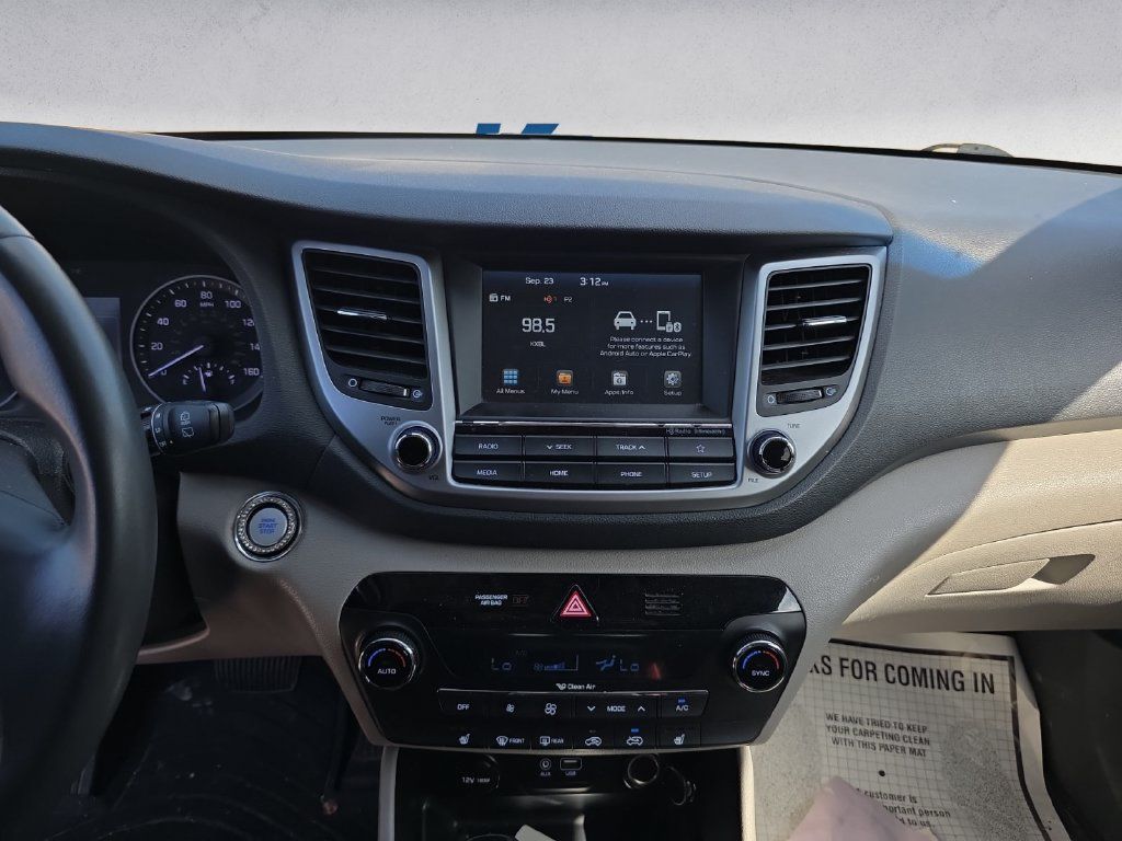 Used 2018 Hyundai Tucson Value FWD image 11
