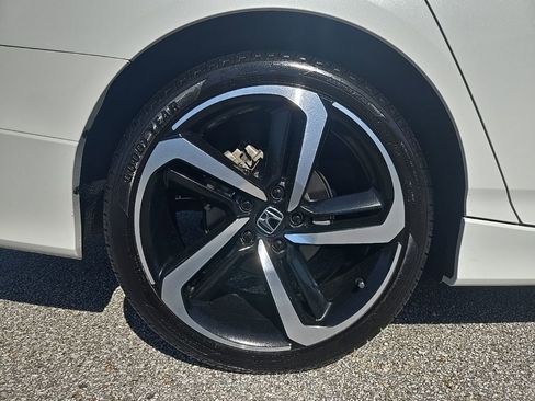 Used 2018 Honda Accord Sport image 27