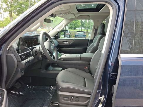 New 2025 INFINITI QX80 Luxe image 10