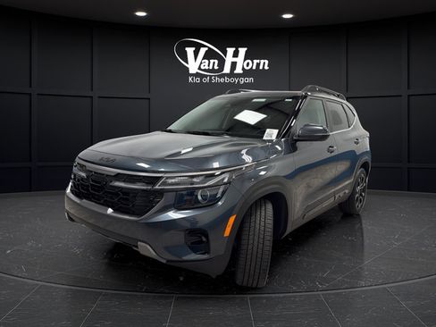 Used 2025 Kia Seltos X-Line AWD/4WD image 3