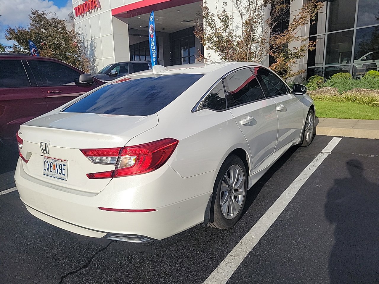 Used 2018 Honda Accord LX image 6