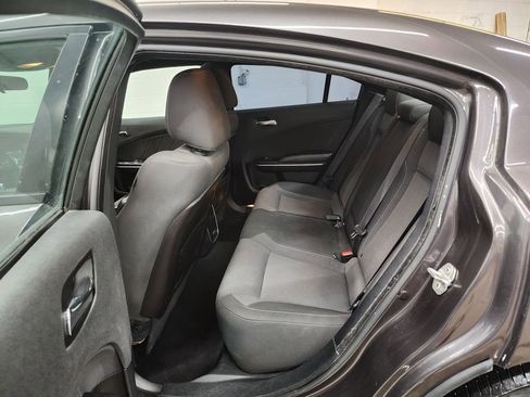 Used 2019 Dodge Charger SXT image 27