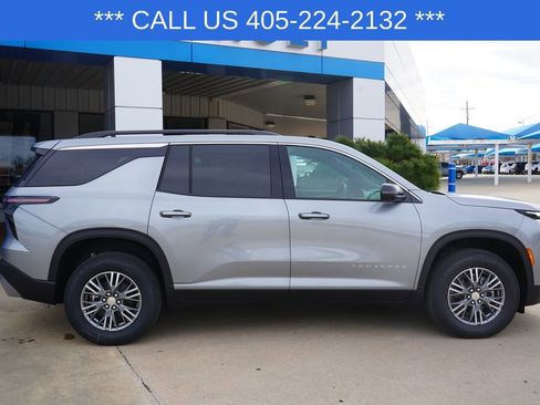 New 2026 Chevrolet Traverse LT w/ Driver Confidence Package image 9