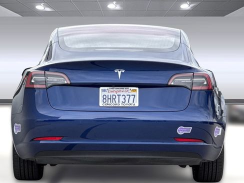 Used 2018 Tesla Model 3 Mid Range image 7