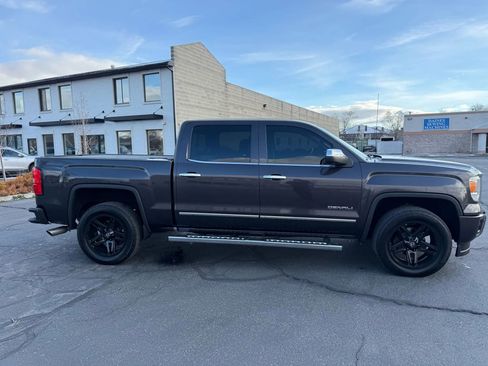 Used 2014 GMC Sierra 1500 Denali w/ Suspension Package, Off-Road AWD/4WD image 4