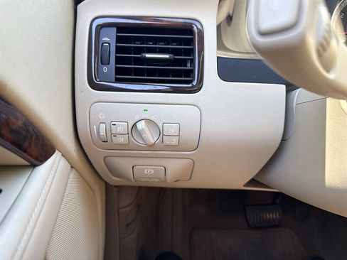 Used 2011 Volvo XC70 T6 AWD/4WD image 34