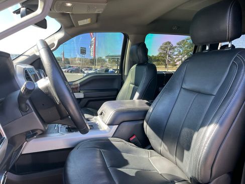 Used 2020 Ford F150 Lariat w/ Equipment Group 501A Mid image 13