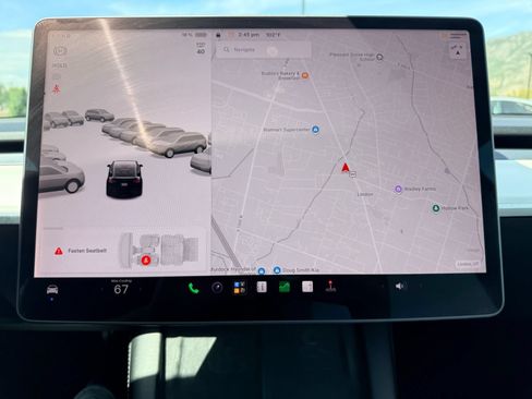Used 2022 Tesla Model Y Long Range AWD/4WD image 13