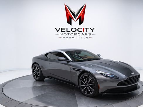 Used 2017 Aston Martin DB11 V12 RWD image 12