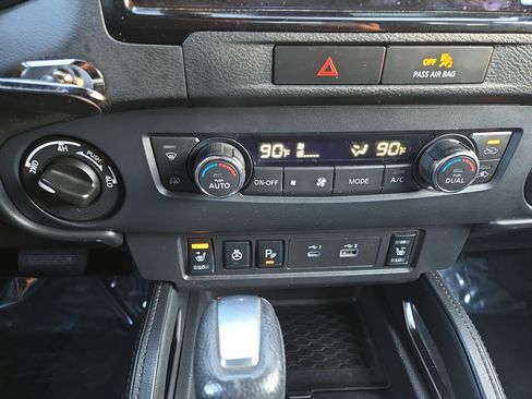 Used 2022 Nissan Frontier PRO-4X w/ Pro-4X Premium Package image 20