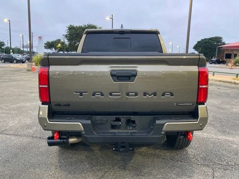 Used 2026 Toyota Tacoma TRD Off-Road AWD/4WD image 6