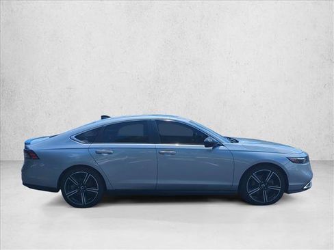 Used 2023 Honda Accord Sport image 4