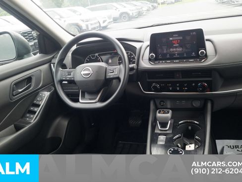Used 2025 Nissan Rogue S AWD/4WD image 20
